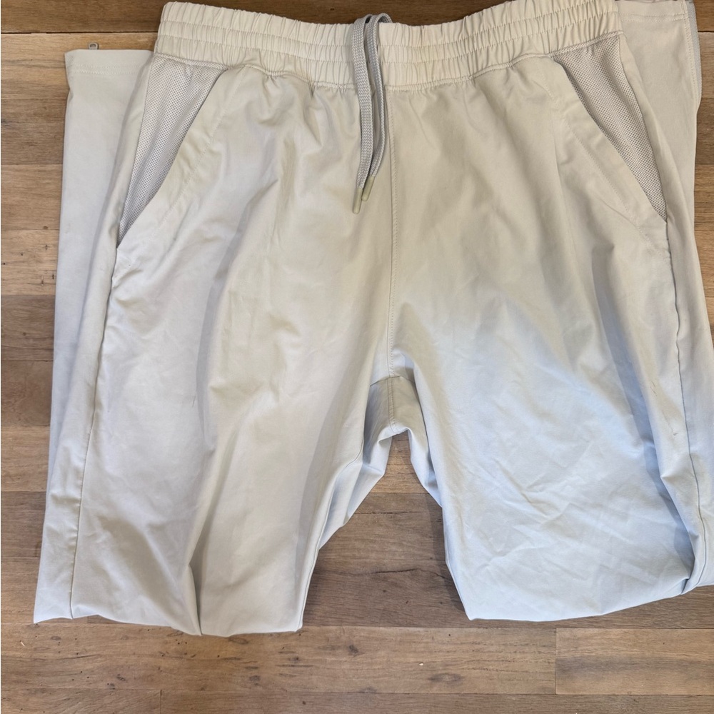 Under Armour Gray Joggers with Elastic Waistband